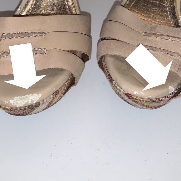 BCBGeneration Beige Striped T-Strap Wedge Platform Shoes 6 - Picture 5 of 6